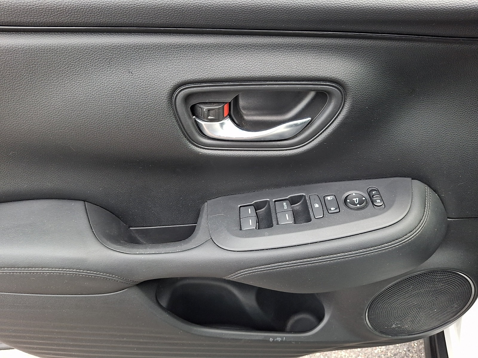 2023 Honda HR-V LX - Photo 12