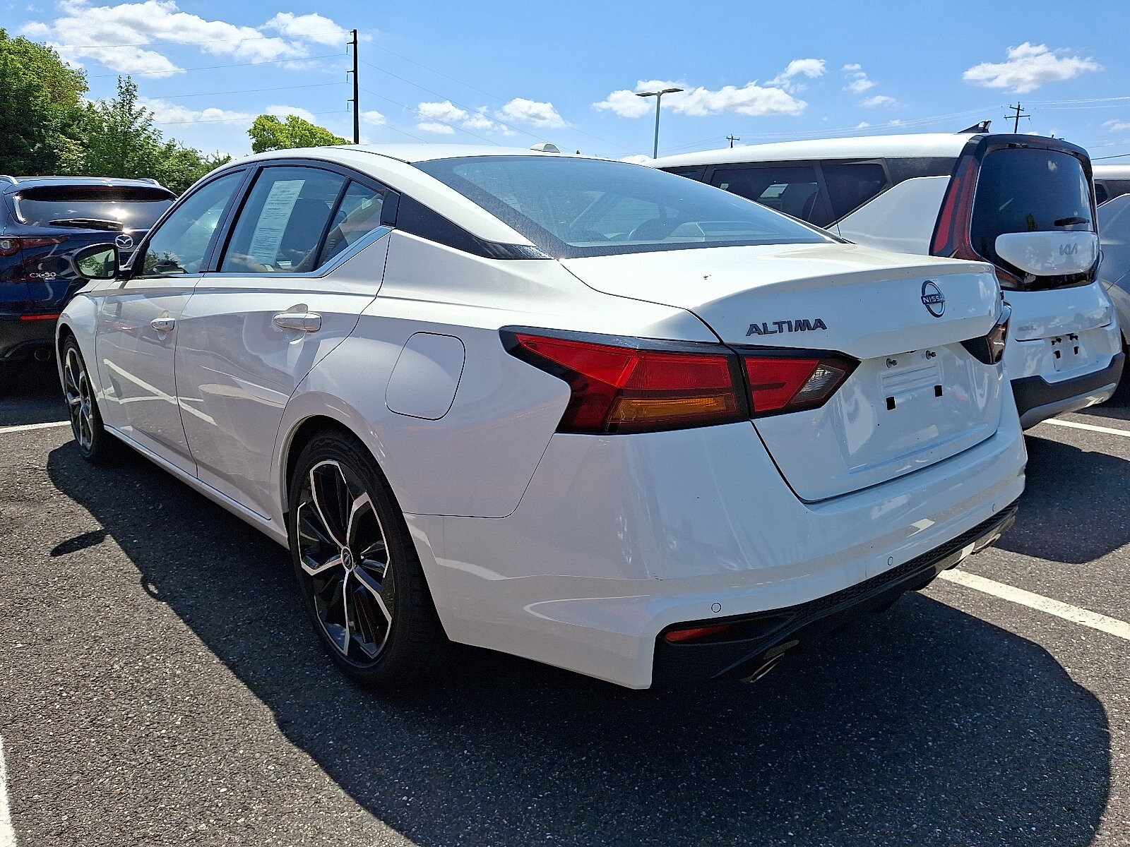 2024 Nissan Altima 2.5 SR photo 3