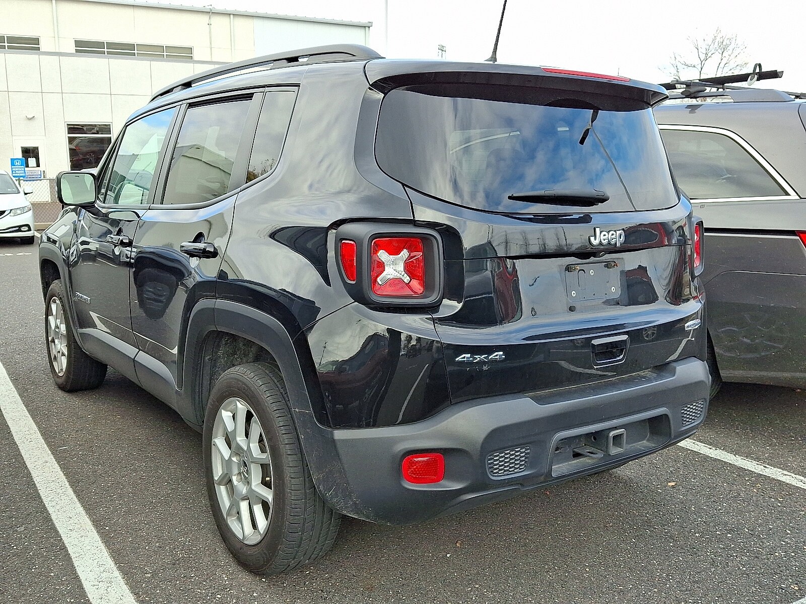 2021 Jeep Renegade Latitude photo 3