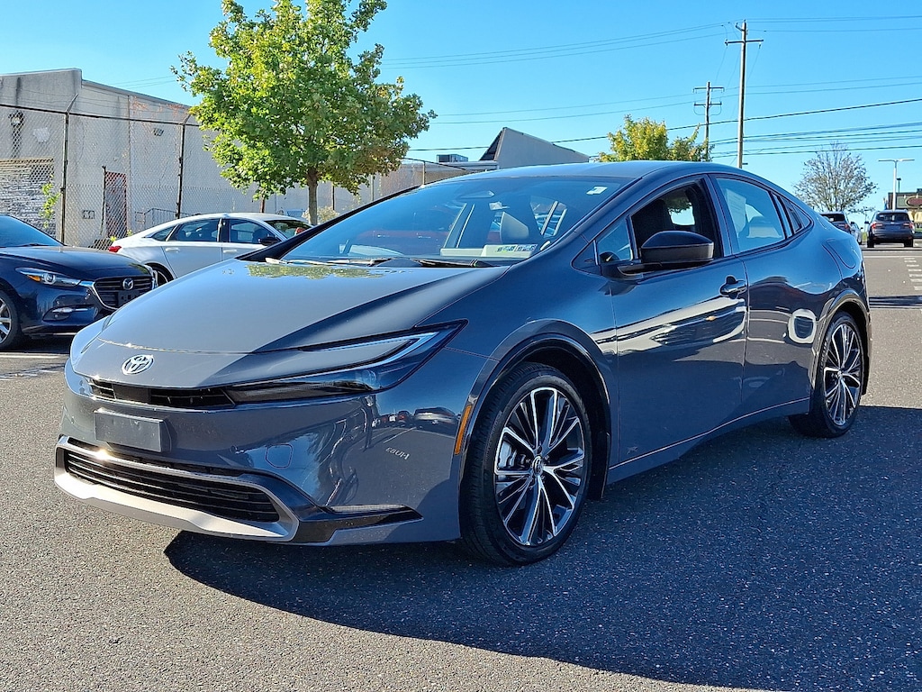 Used 2023 Toyota Prius XLE Hatchback
