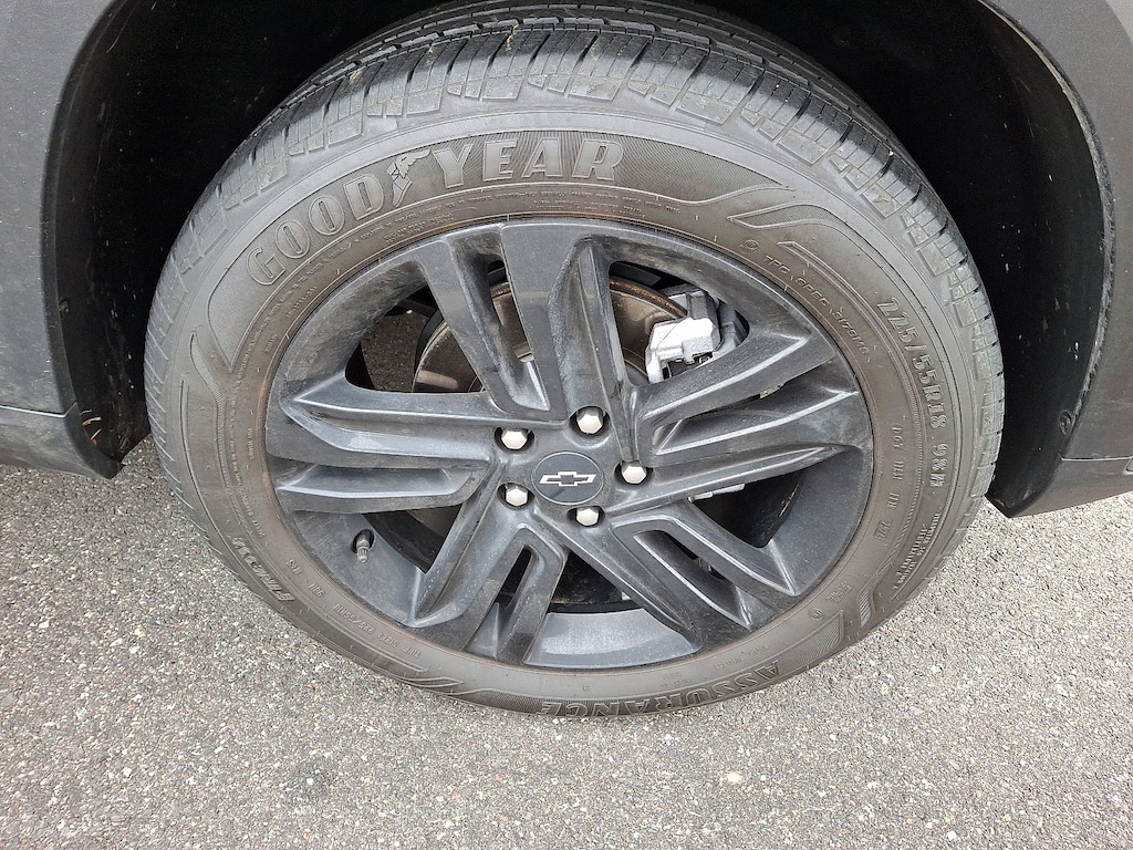 Used 2025 Chevrolet Trax ACTIV SUV