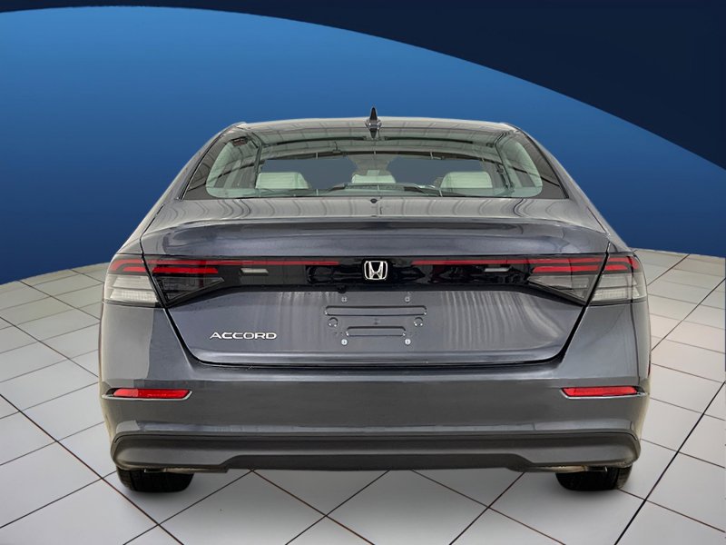 2025 Honda Accord LX photo 4