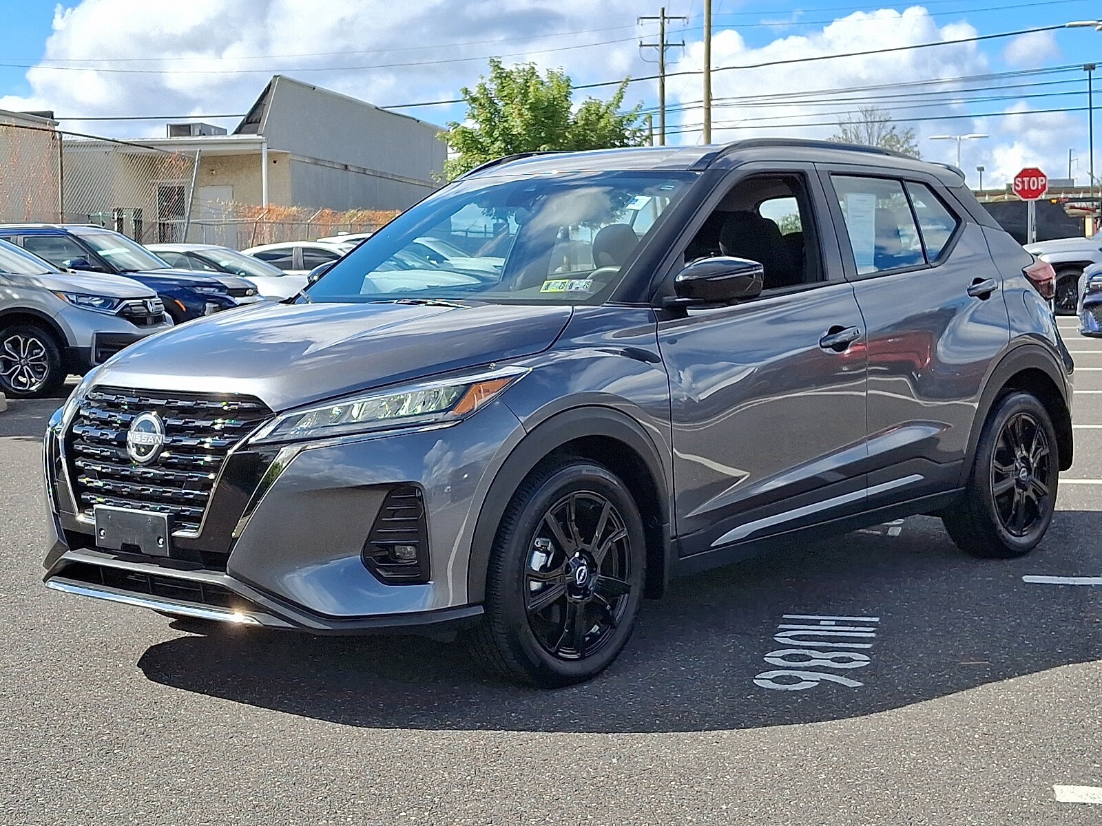 2024 Nissan Kicks SR photo 3