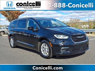 2024 Chrysler Pacifica Touring L Van Passenger Van