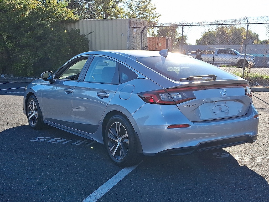 Used 2023 Honda Civic LX Hatchback
