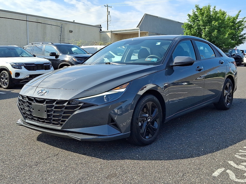 Used 2023 Hyundai Elantra SEL Sedan