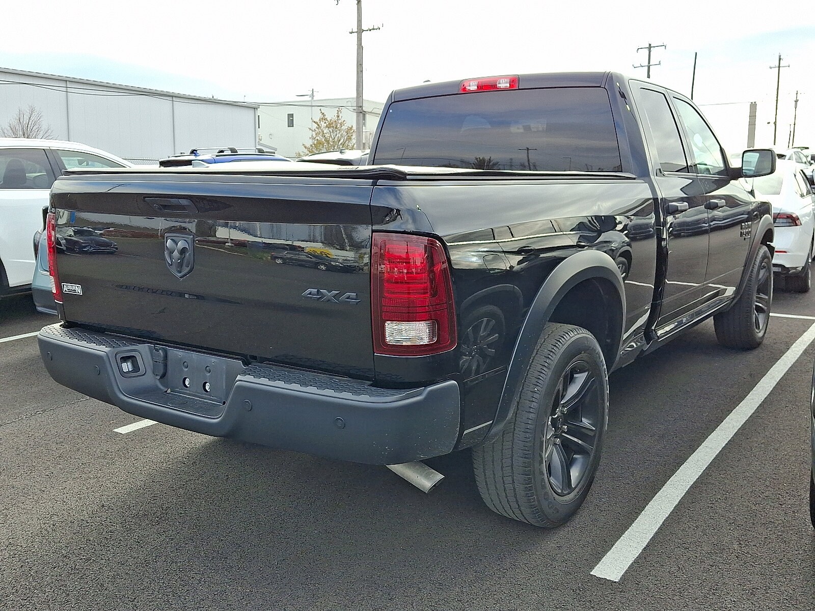 2022 Ram 1500 Classic SLT photo 4