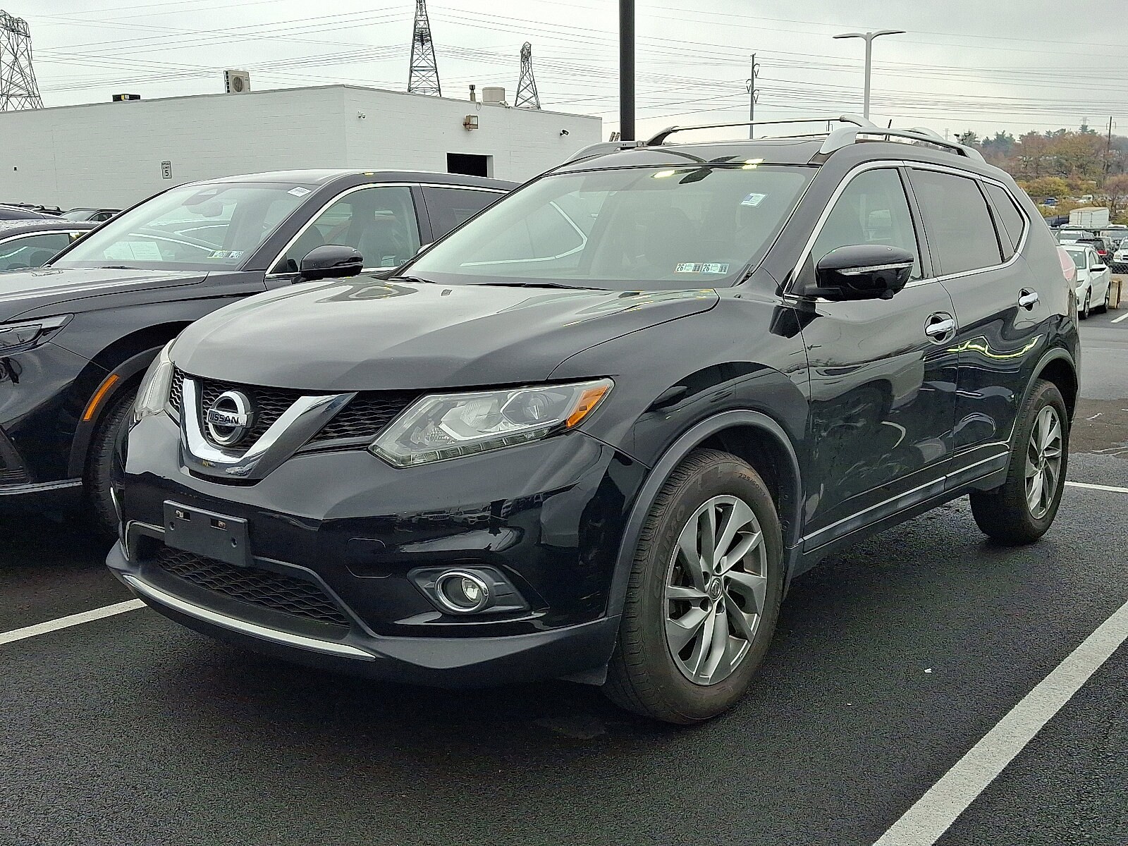 2015 Nissan Rogue SL photo 2