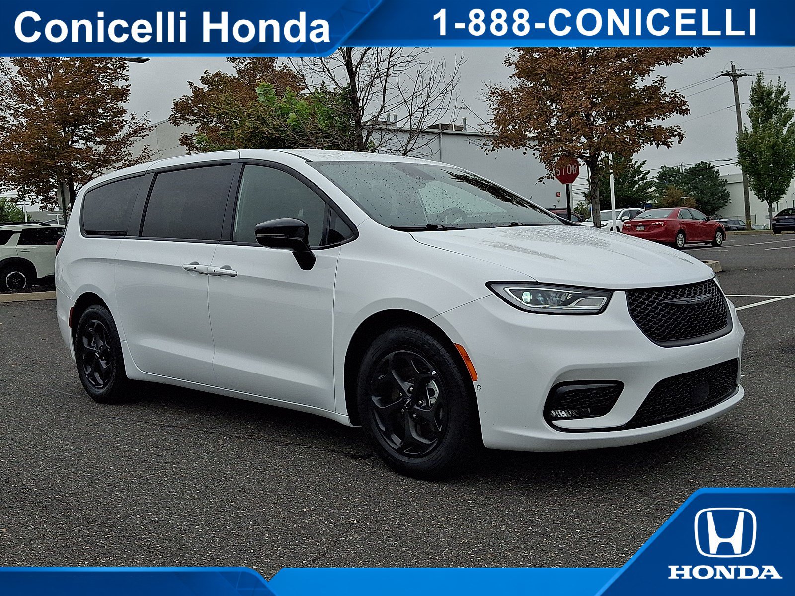 2024 Chrysler Pacifica PHEV Select
