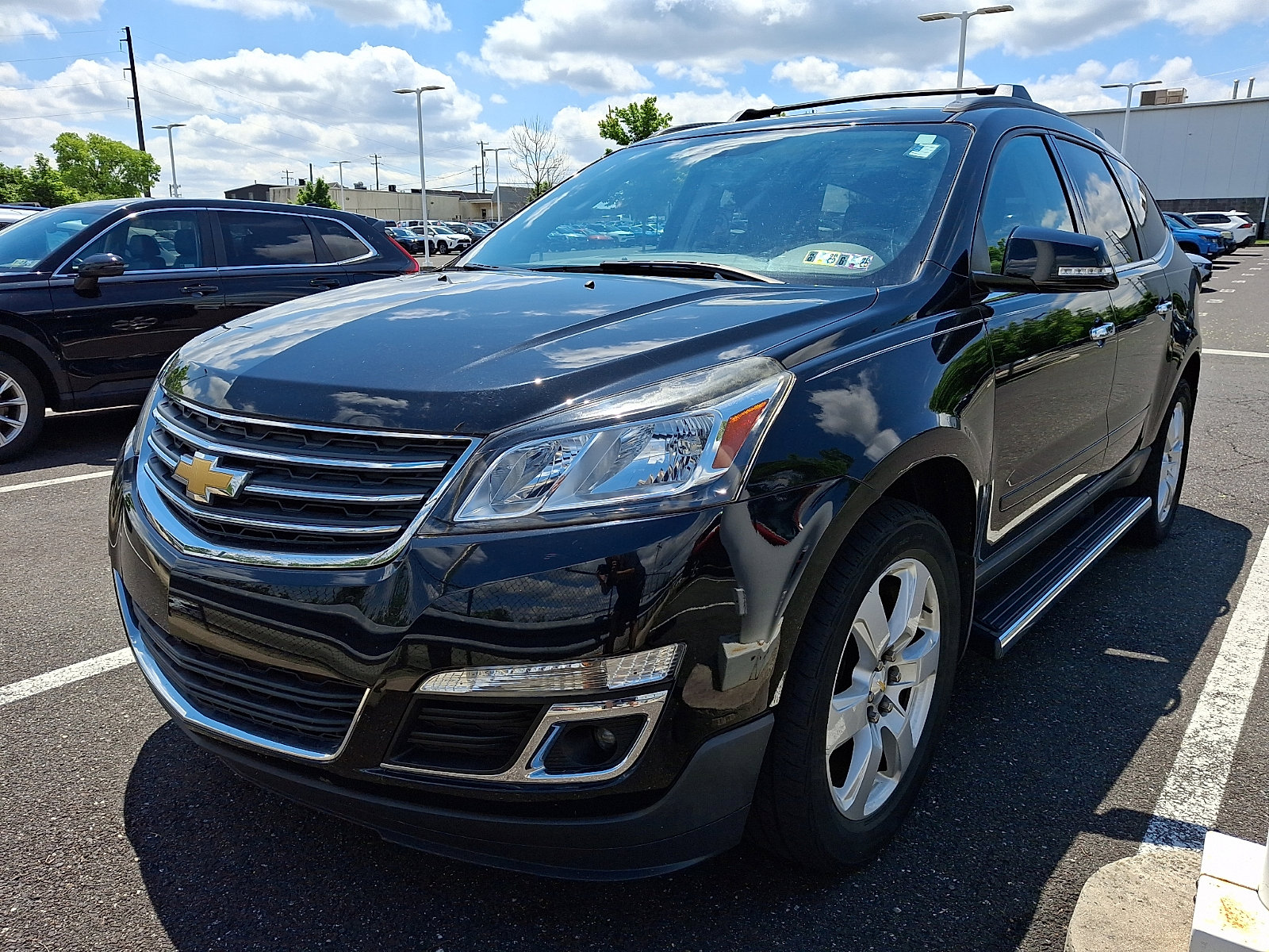 Used 2017 Chevrolet Traverse 1LT with VIN 1GNKRGKD9HJ326982 for sale in Conshohocken, PA