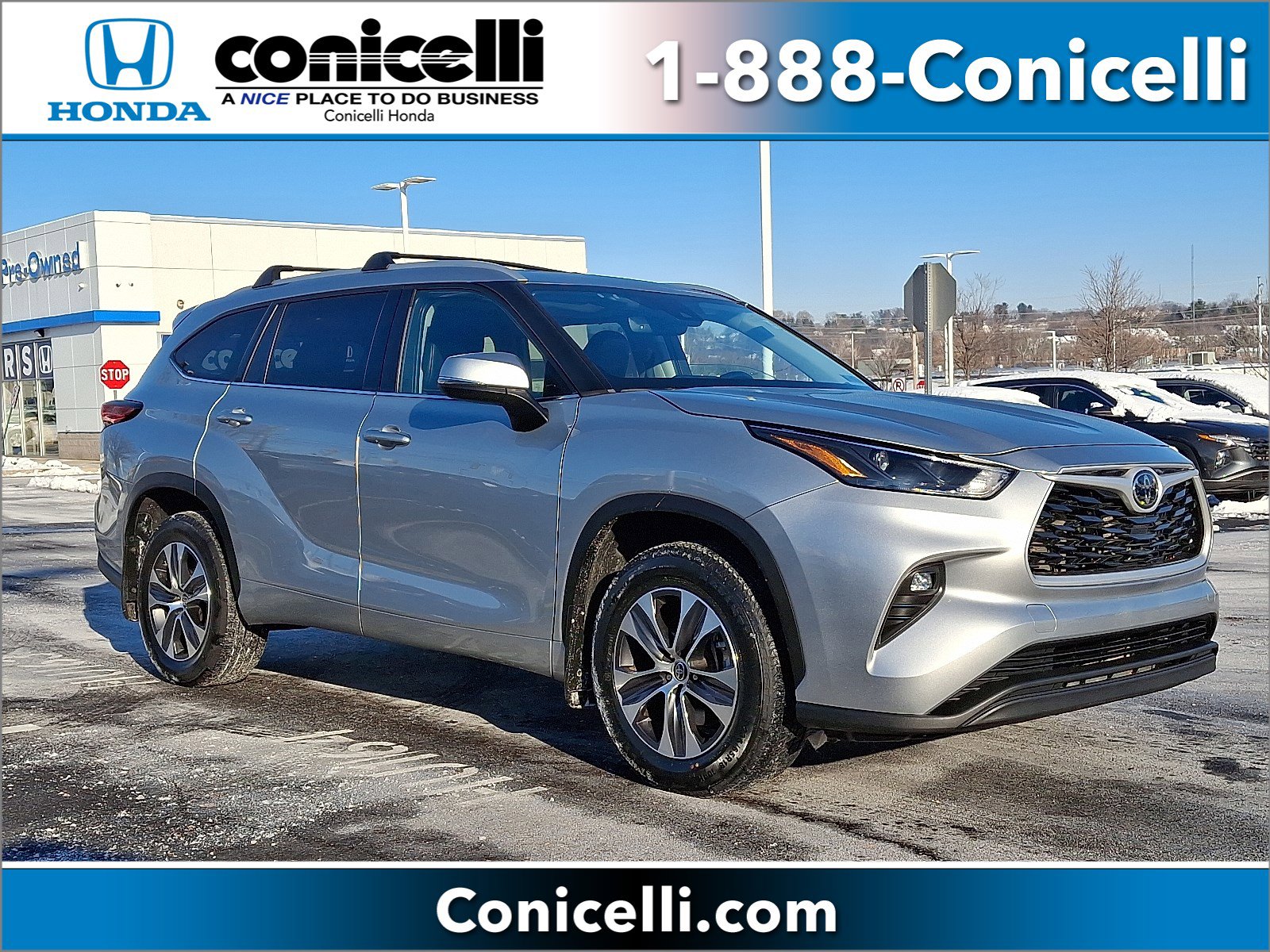 2022 Toyota Highlander XLE's photo