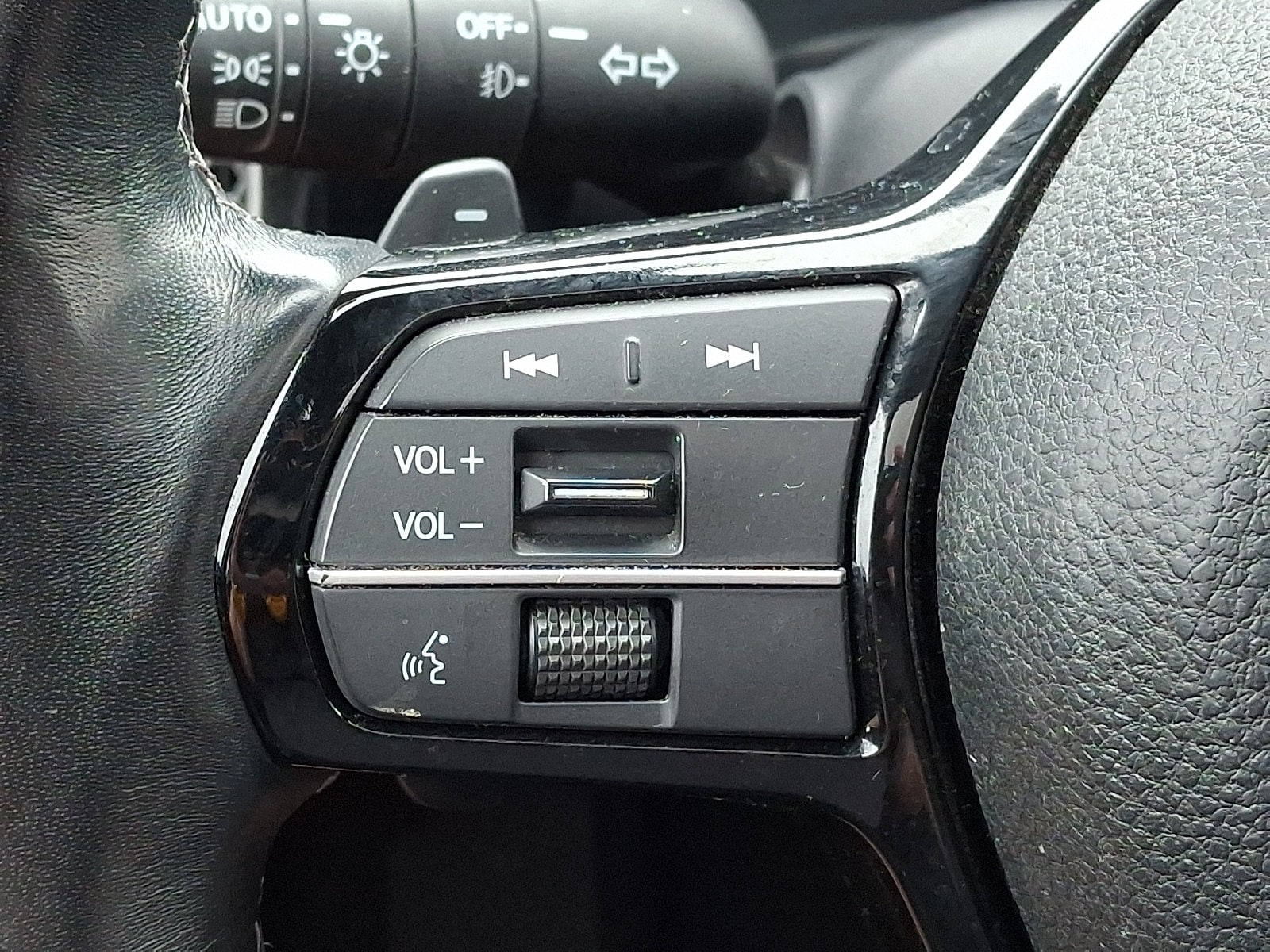 2024 Honda Civic Hatchback Sport Touring - Photo 22