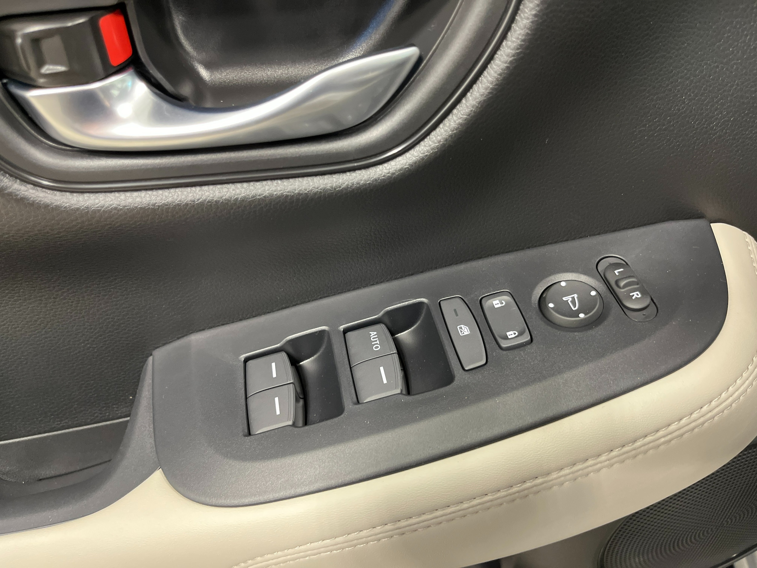2026 Honda HR-V LX - Photo 13