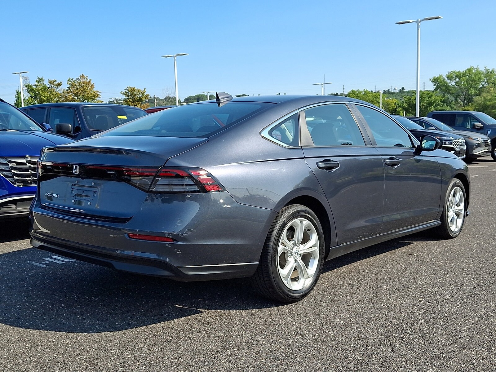 2023 Honda Accord LX - Photo 6