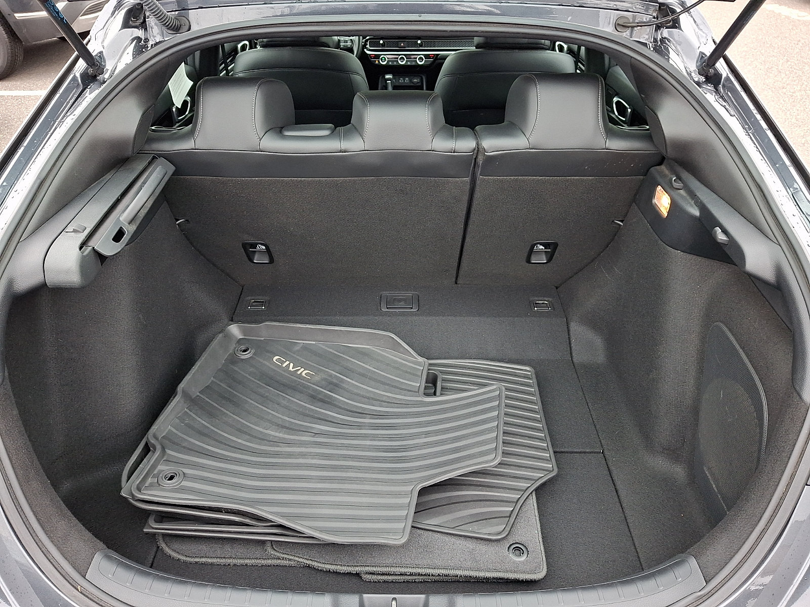 2024 Honda Civic Hatchback Sport Touring - Photo 29
