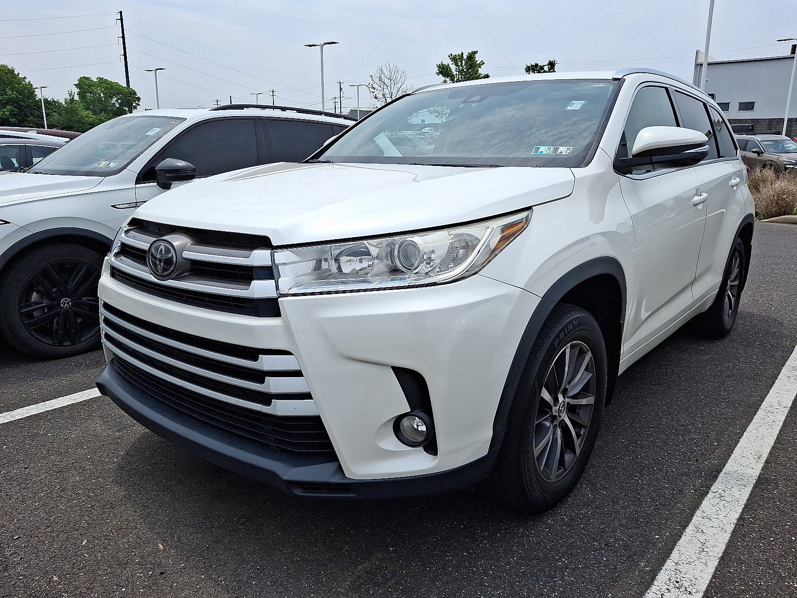 Used 2018 Toyota Highlander XLE with VIN 5TDJZRFH9JS866483 for sale in Conshohocken, PA