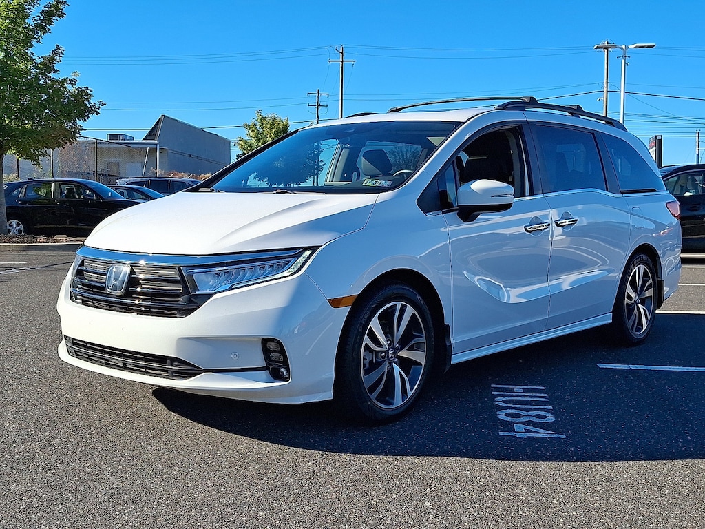 Used 2023 Honda Odyssey Touring Van