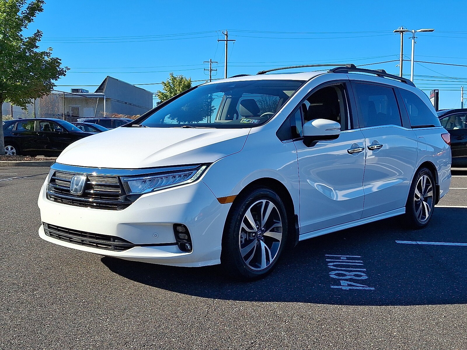 2023 Honda Odyssey Touring photo 3