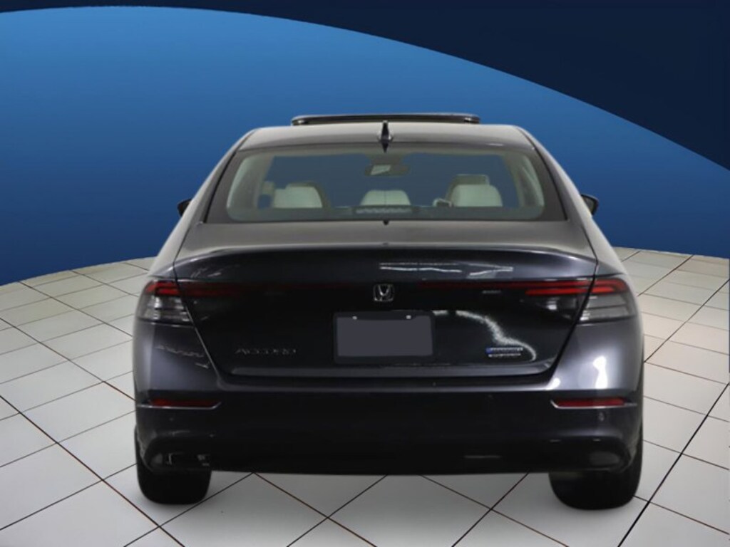 Details and pictures on a new vehicle, from Conicelli Honda auto dealer