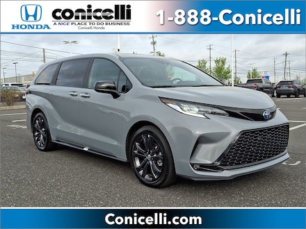 2025 Toyota Sienna XSE 7 Passenger Van Passenger Van