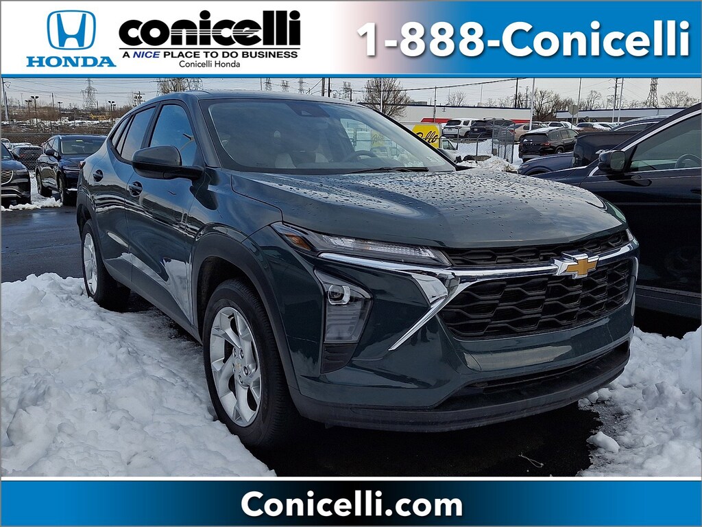 Used 2025 Chevrolet Trax LS SUV