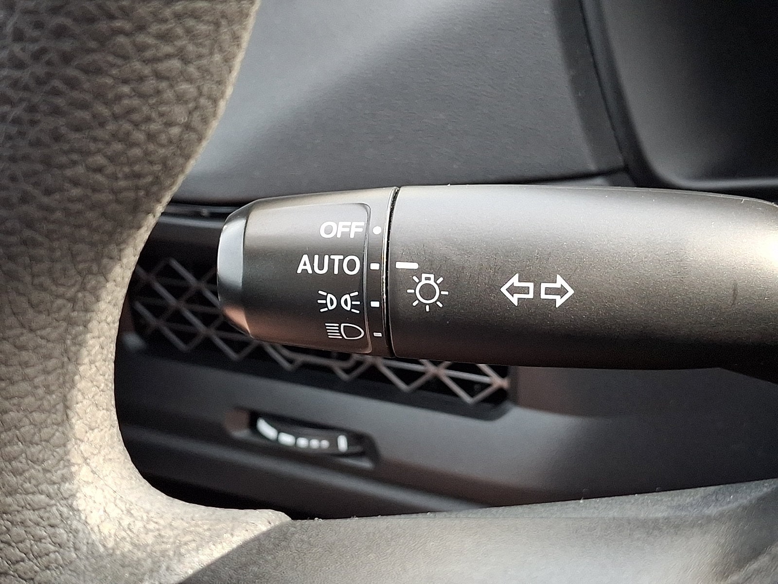 2023 Honda Accord LX - Photo 25