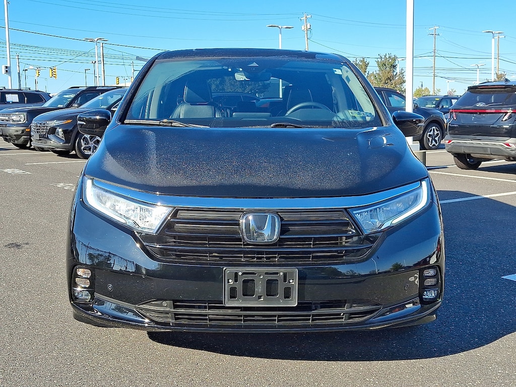 Certified 2023 Honda Odyssey Elite Van