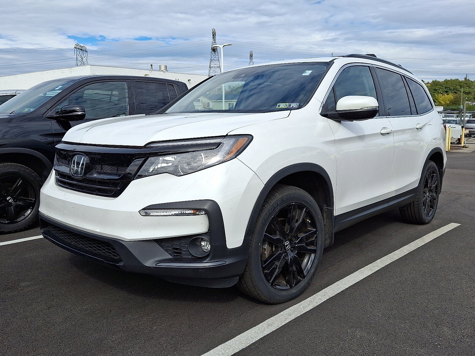 2022 Honda Pilot Special Edition photo 2