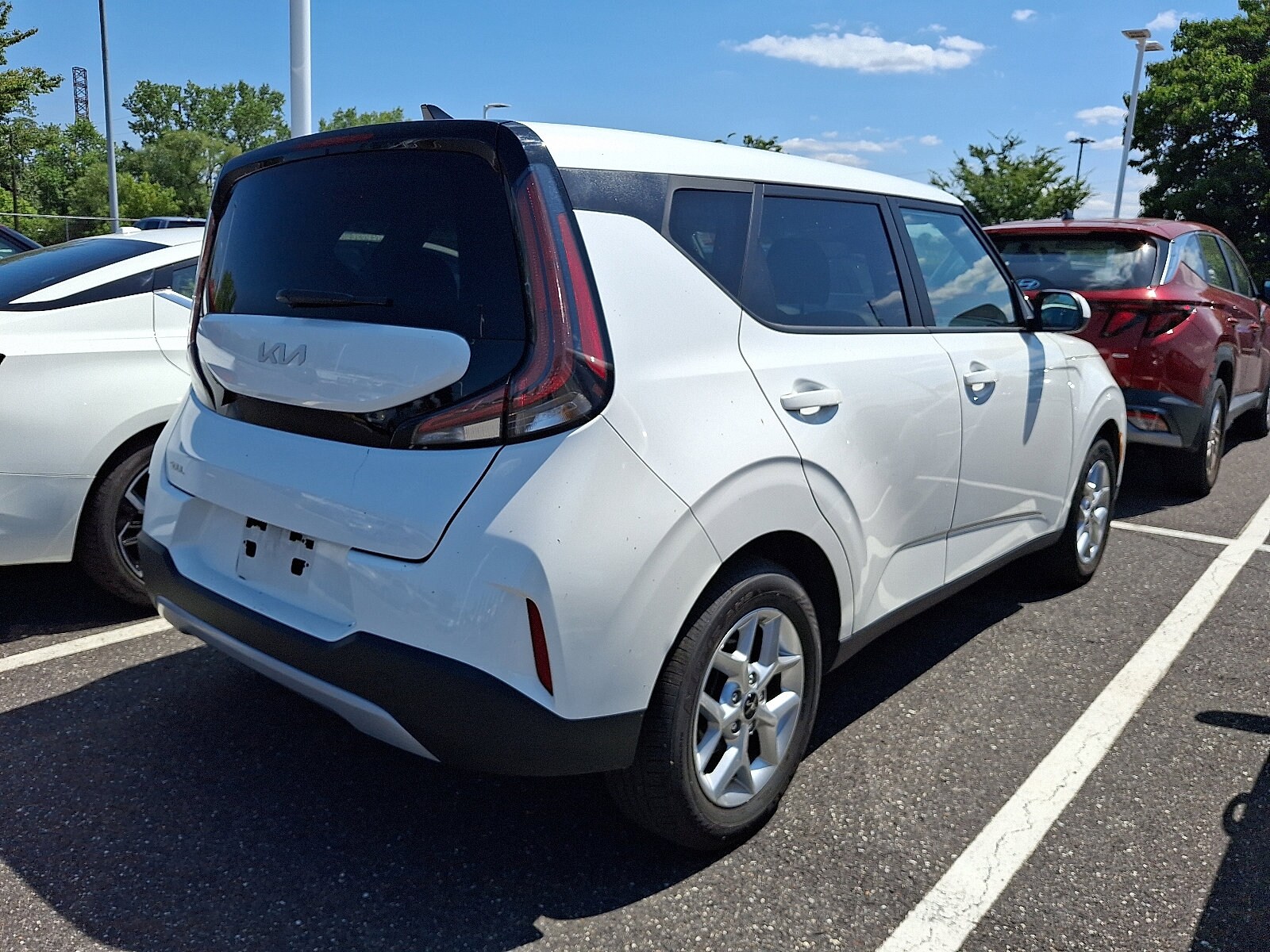 2024 Kia Soul LX photo 3