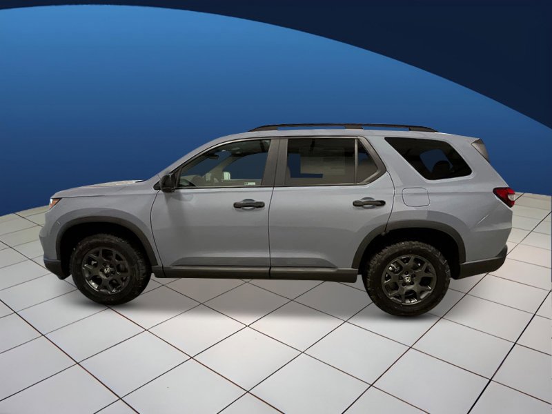 2025 Honda Pilot TrailSport photo 2