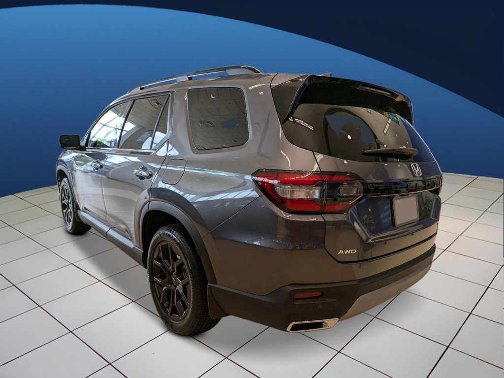 2025 Honda Pilot Touring photo 3