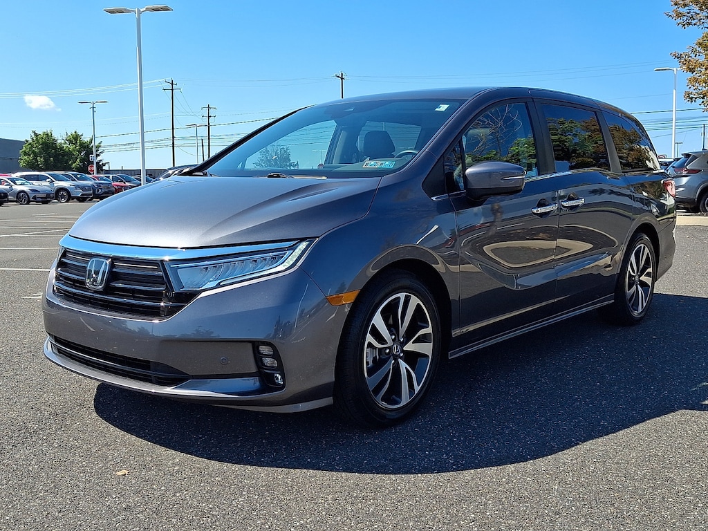 Certified 2024 Honda Odyssey Touring Van