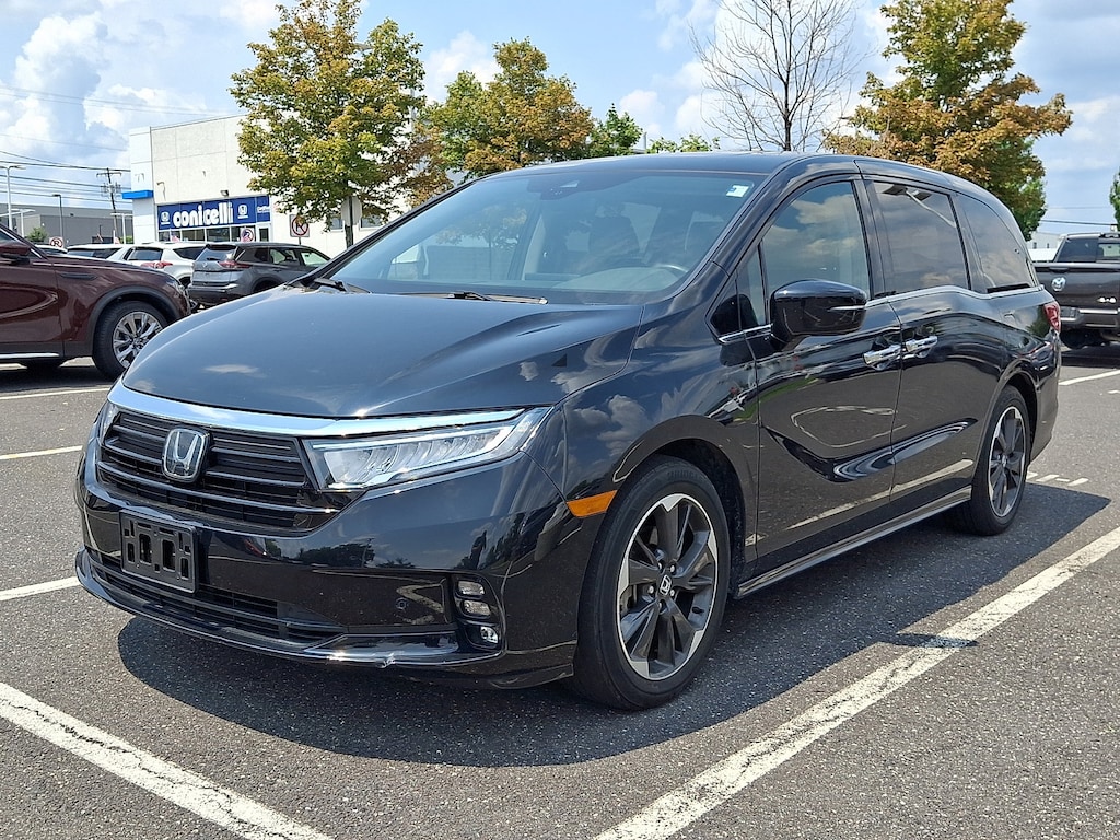 Certified 2023 Honda Odyssey Elite Van