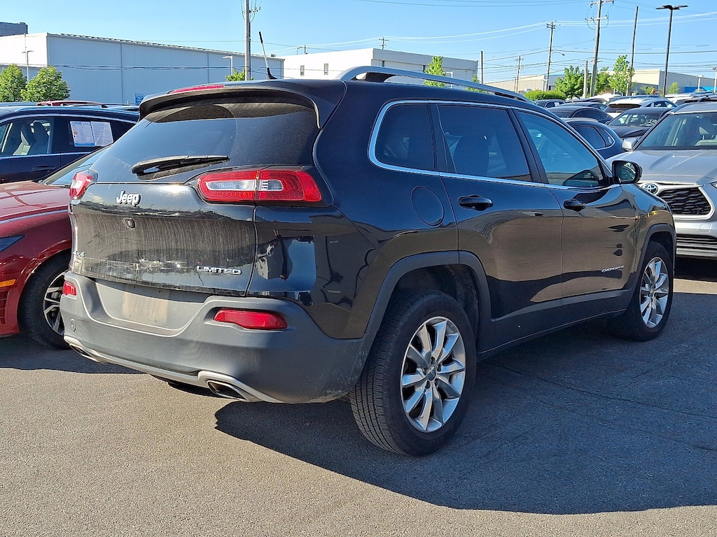 Used 2017 Jeep Cherokee Limited 4x4 SUV