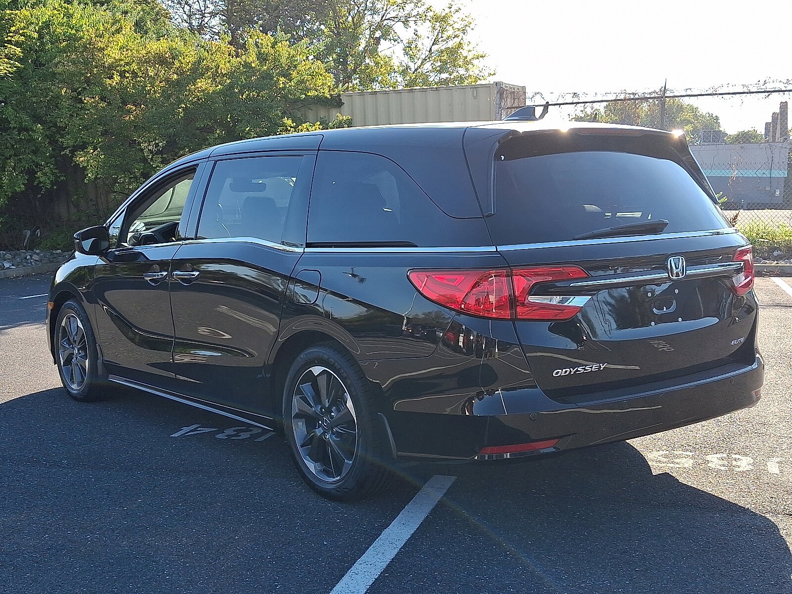 2023 Honda Odyssey Elite photo 3