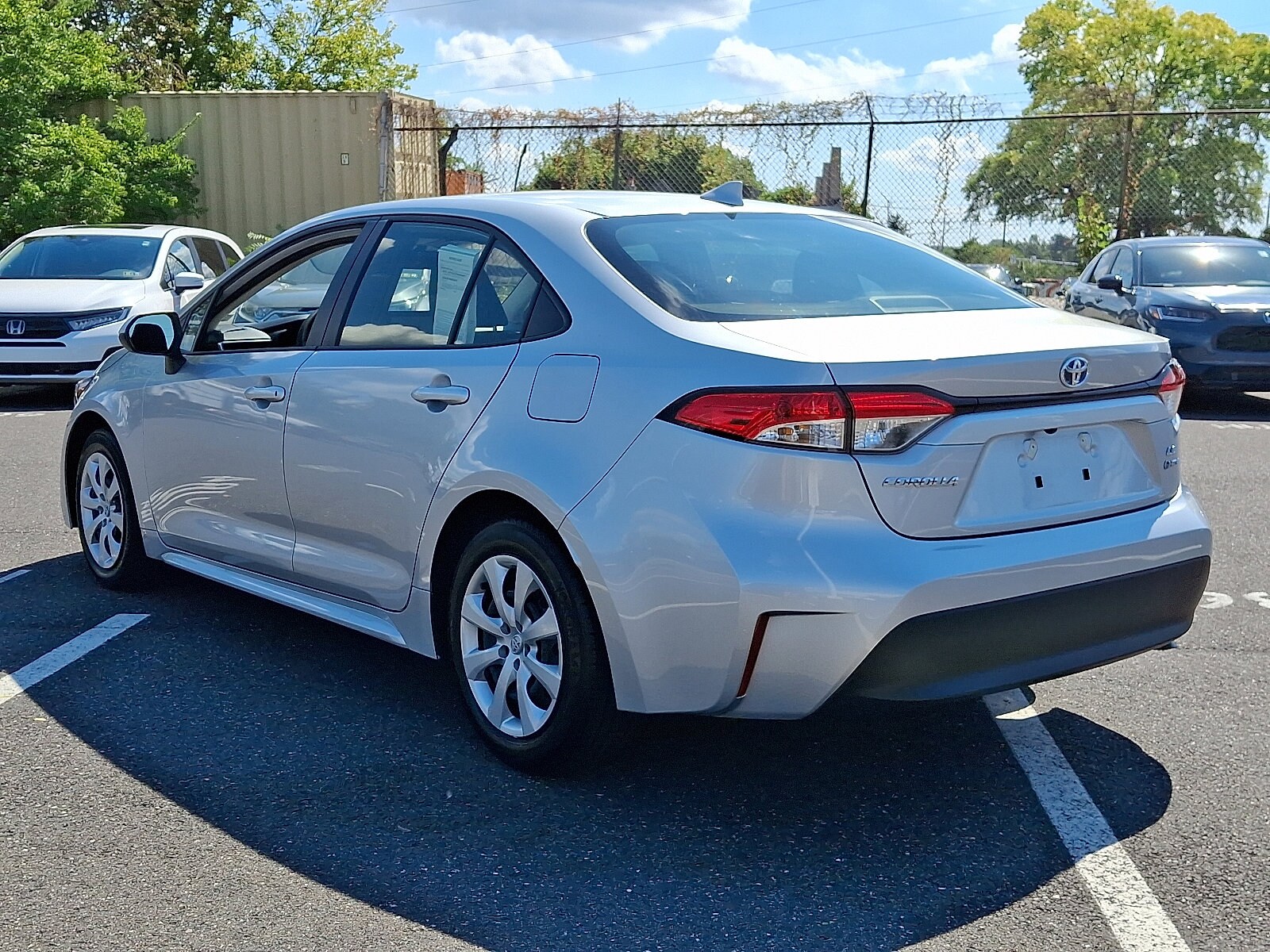 2025 Toyota Corolla Hybrid LE photo 4