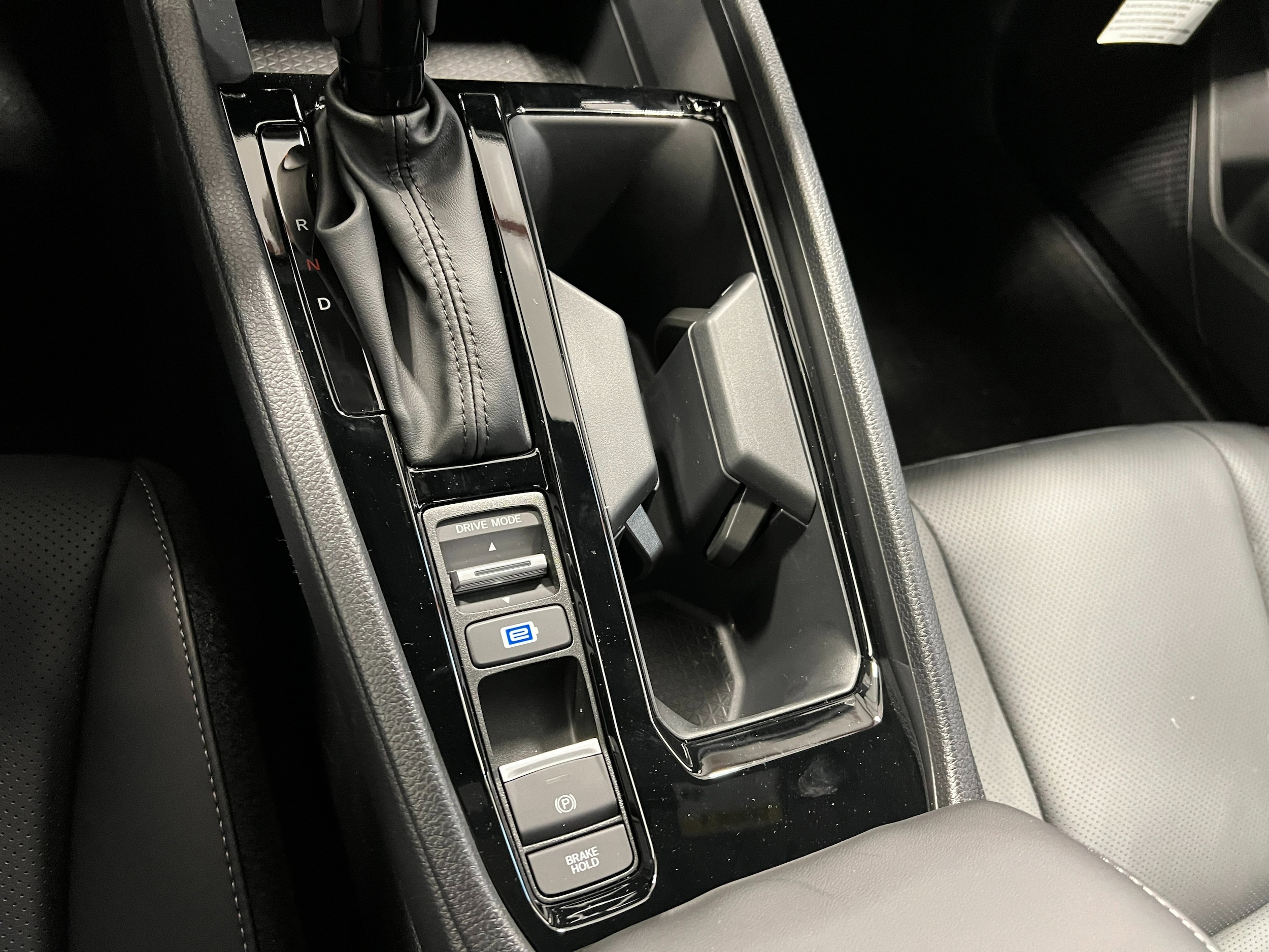 2025 Honda Accord Hybrid Sport-L - Photo 19