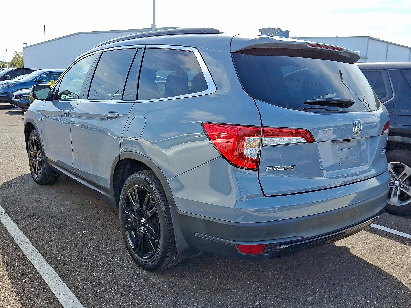 2022 Honda Pilot Special Edition photo 4