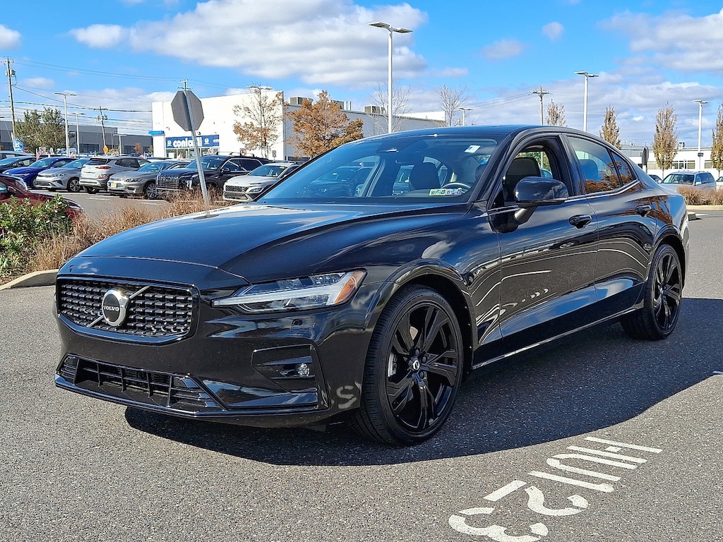 Used 2024 Volvo S60 B5 Core Dark Sedan