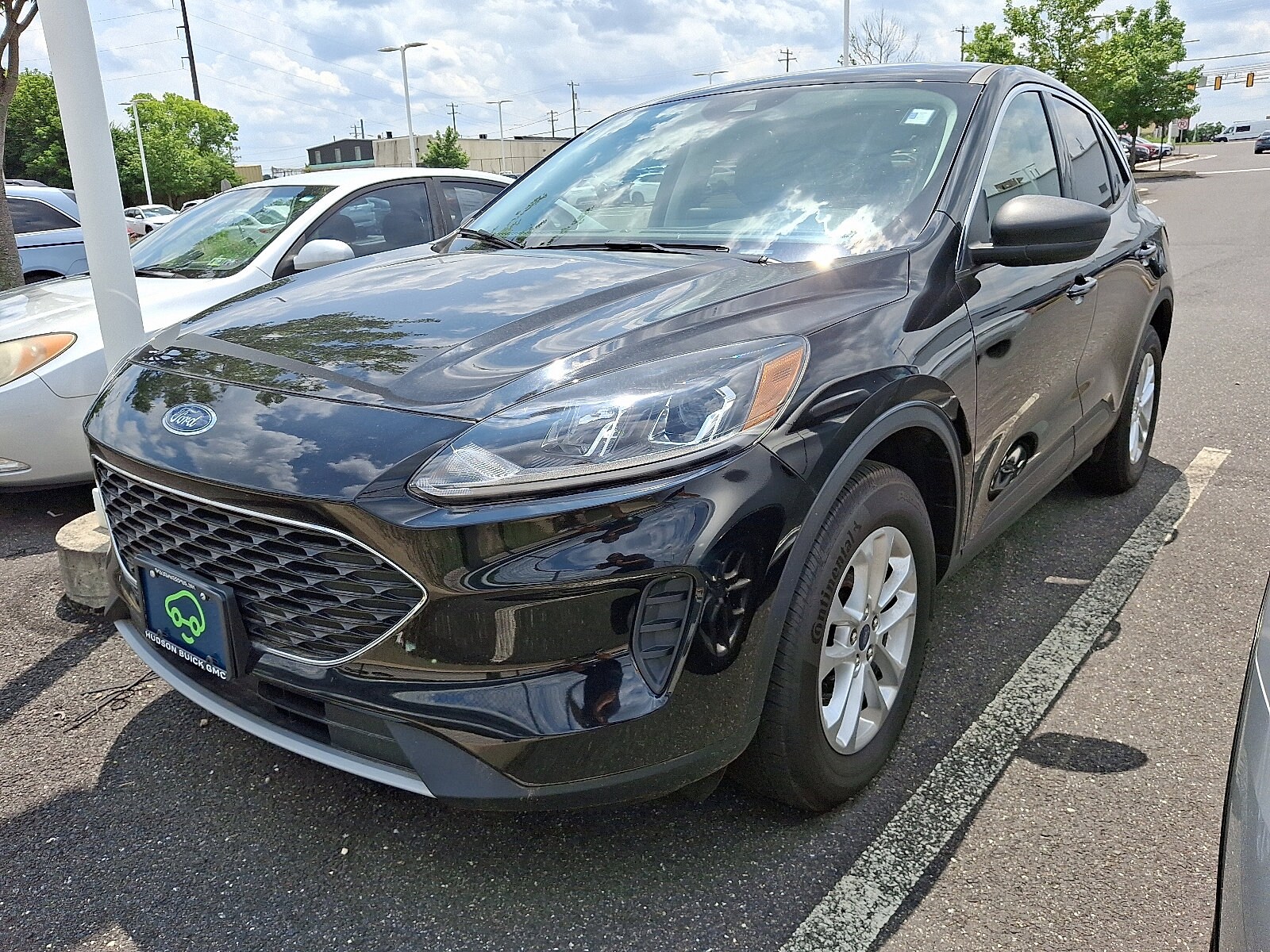 2022 Ford Escape SE photo 2