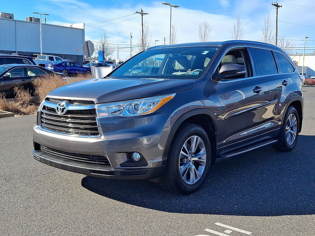 Used 2014 Toyota Highlander XLE V6 SUV