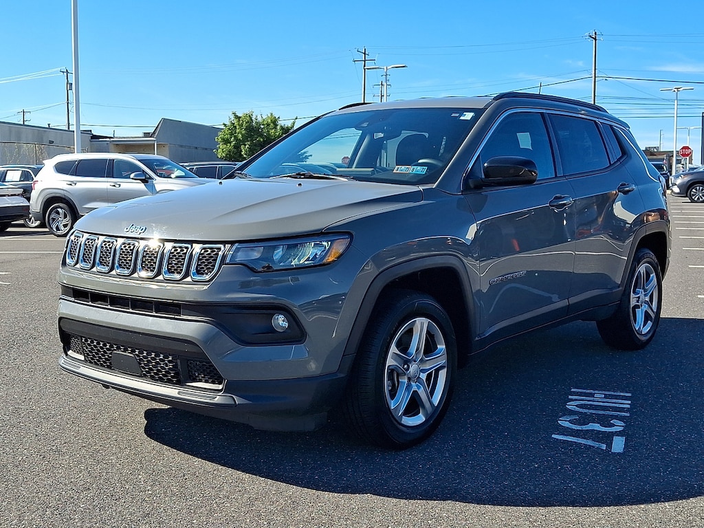 Used 2024 Jeep Compass Latitude SUV