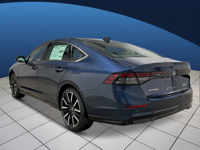 2025 Honda Accord Hybrid Touring photo 3