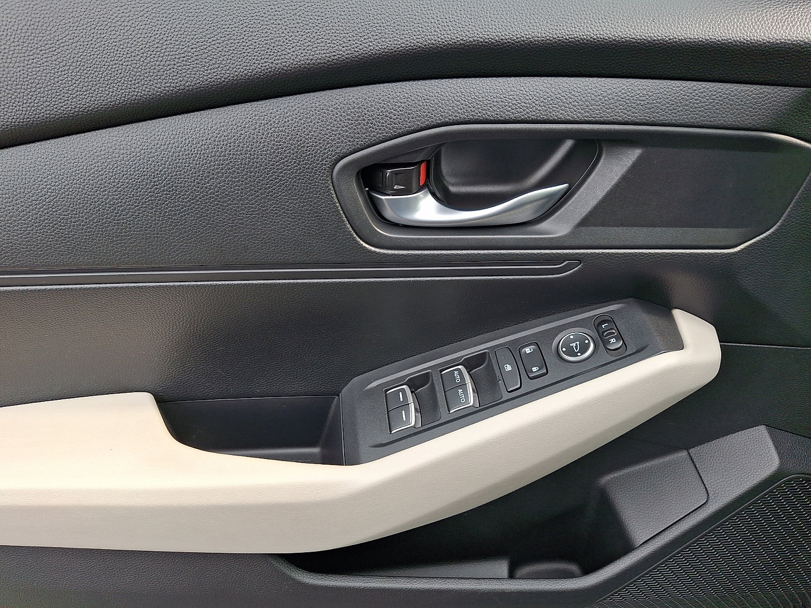2023 Honda Accord LX - Photo 12