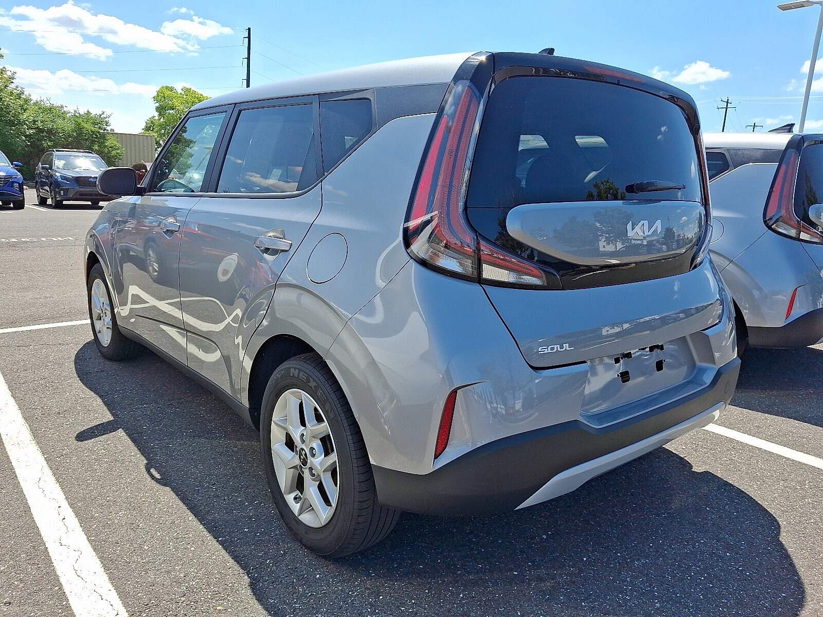 2024 Kia Soul LX photo 2