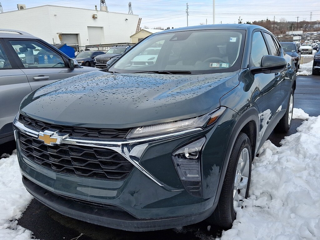 Used 2025 Chevrolet Trax LS SUV