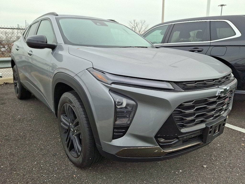 Used 2025 Chevrolet Trax ACTIV SUV