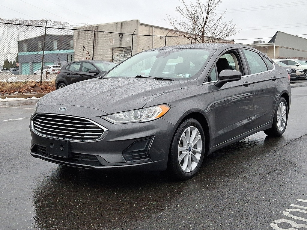 Used 2020 Ford Fusion Hybrid SE Sedan