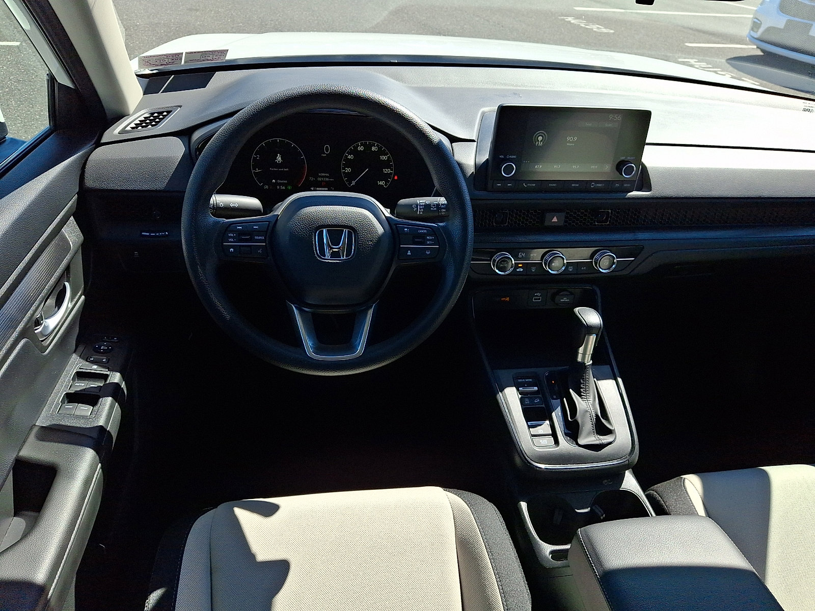 2025 Honda CR-V LX - Photo 11