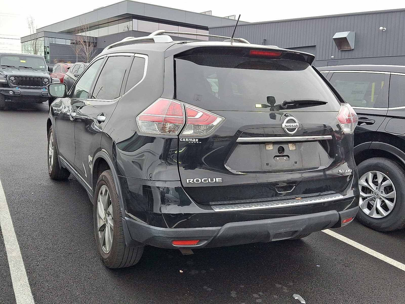 2015 Nissan Rogue SL photo 3